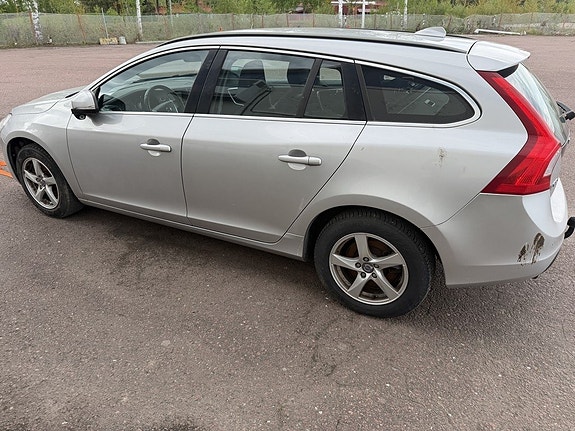 Volvo V60 3 of 9