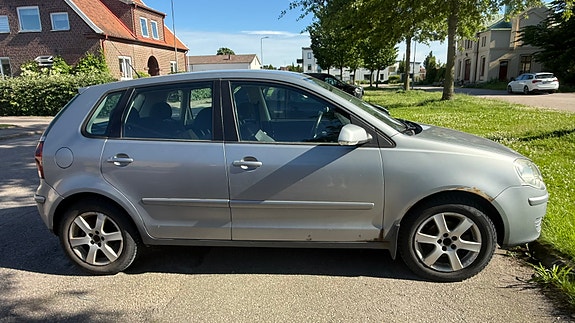 Volkswagen Polo 3 of 5