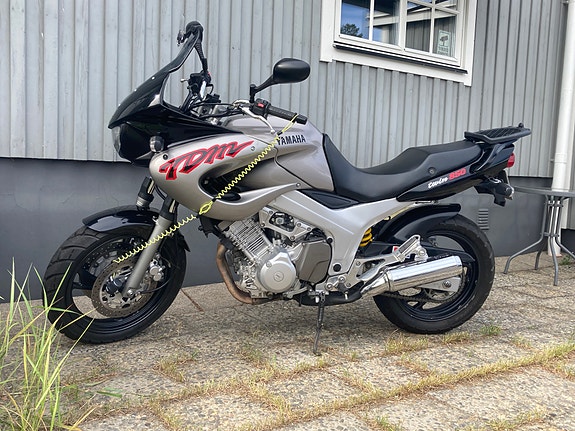 Yamaha TDM 850 2 of 4
