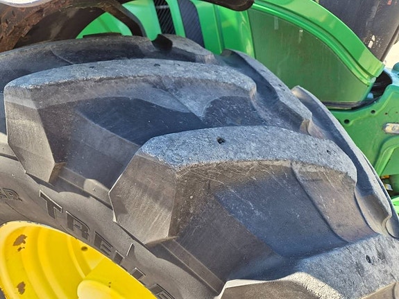 John Deere 6250 R 8 of 11