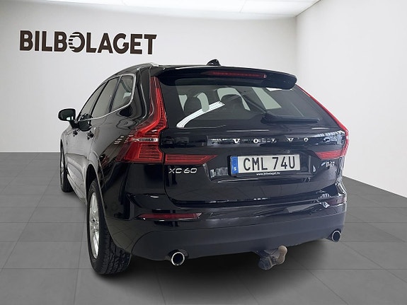 Volvo XC60 3 of 5