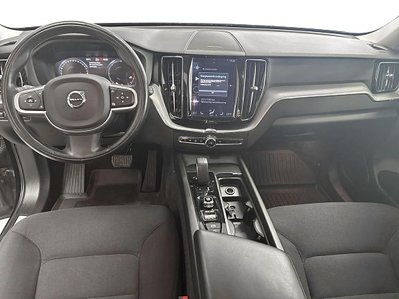 Volvo XC60 8 of 13