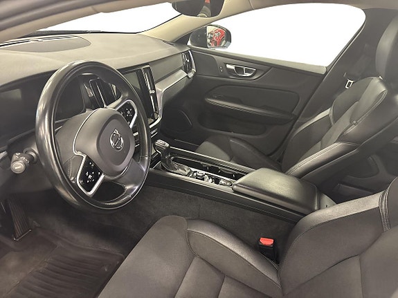 Volvo V60 Cross Country 6 of 13