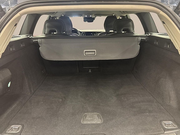 Volvo V60 Cross Country 12 of 13