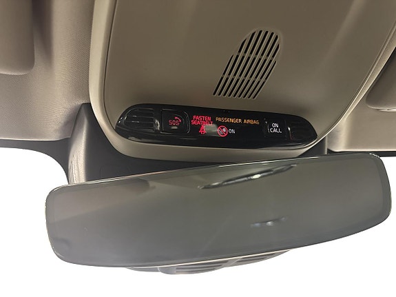 Volvo V60 Cross Country 11 of 13