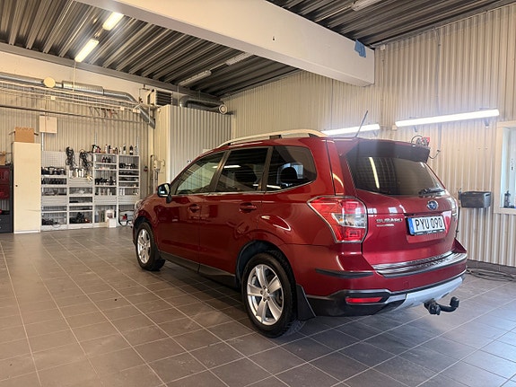 Subaru Forester 3 of 5