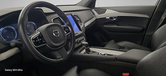 Volvo XC90 6 of 12