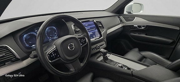 Volvo XC90 12 of 12
