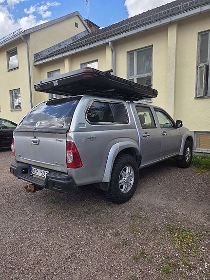 Isuzu D-max 2 of 2