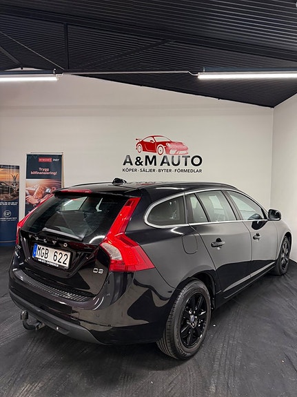 Volvo V60 4 of 5
