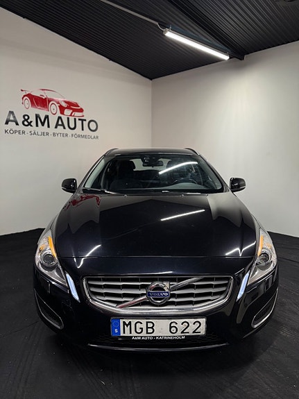 Volvo V60 2 of 5