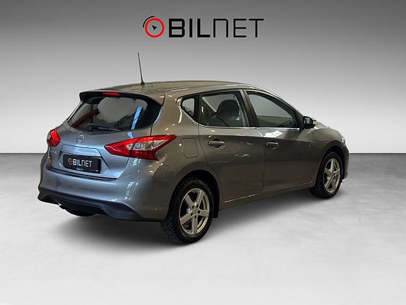 Nissan Pulsar 2 of 5