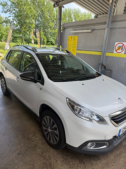 Peugeot 2008 7 of 14