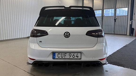 Volkswagen Golf VII 7 of 26