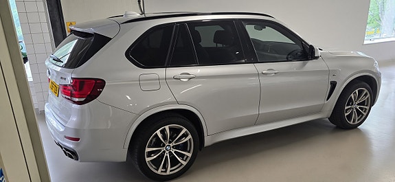 BMW X5 3 of 17
