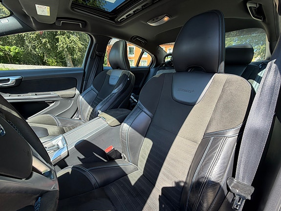 Volvo S60 16 of 21
