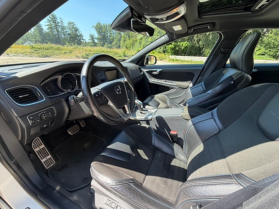 Volvo S60 15 of 21