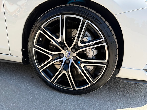 Volvo S60 13 of 21