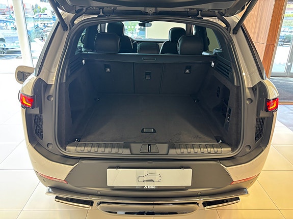 Land Rover Range Rover Sport 9 of 10