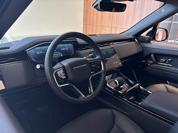 Land Rover Range Rover Sport 5 of 5