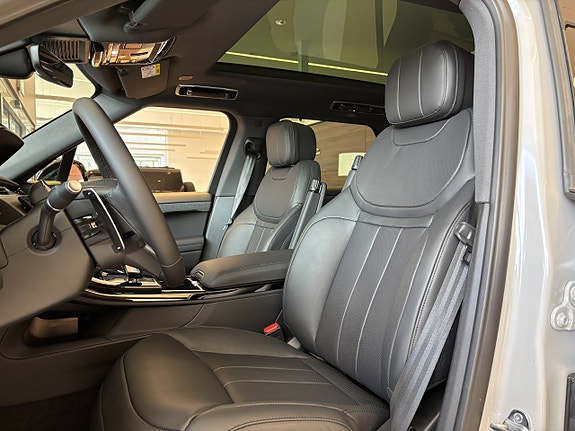Land Rover Range Rover Sport 7 of 10