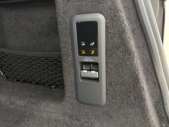 Land Rover Range Rover Sport 9 of 9