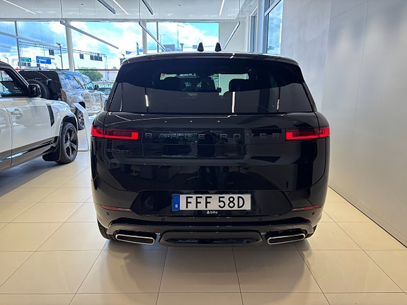 Land Rover Range Rover Sport 3 of 5