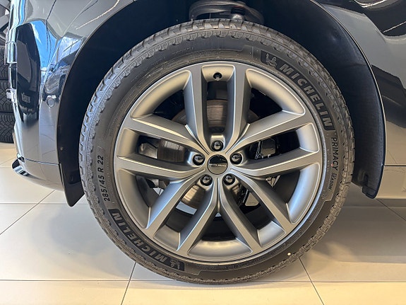 Land Rover Range Rover Sport 5 of 5