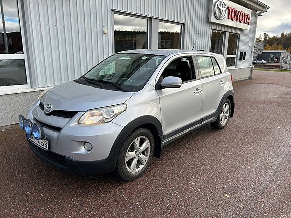 Toyota Urban Cruiser 2 of 3
