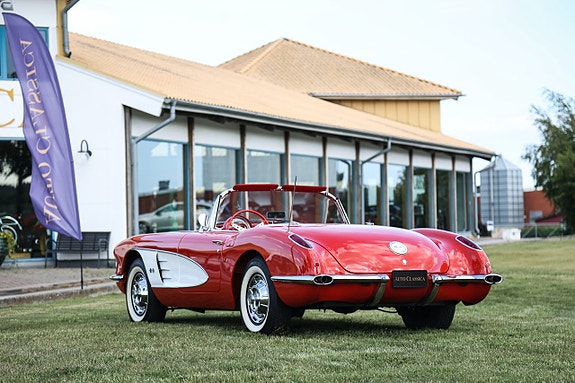 Chevrolet Corvette 7 of 27