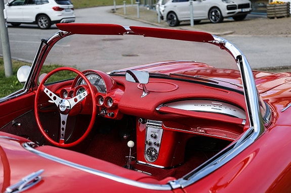 Chevrolet Corvette 19 of 27