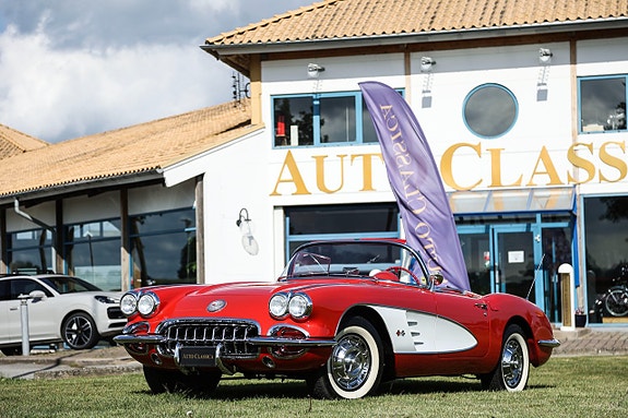 Chevrolet Corvette 5 of 27