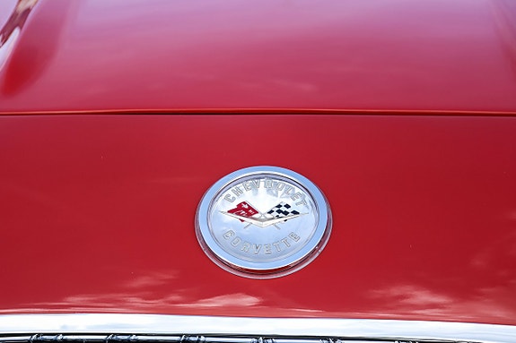 Chevrolet Corvette 18 of 27
