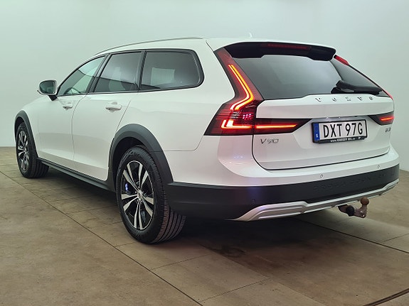 Volvo V90 Cross Country 4 of 5