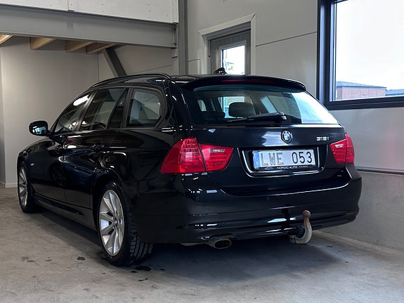 BMW 318i 5 of 5