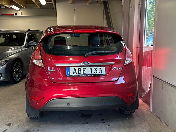 Ford Fiesta 4 of 5