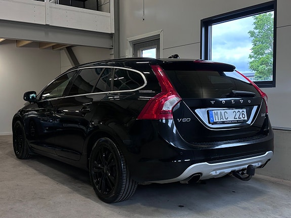 Volvo V60 3 of 5