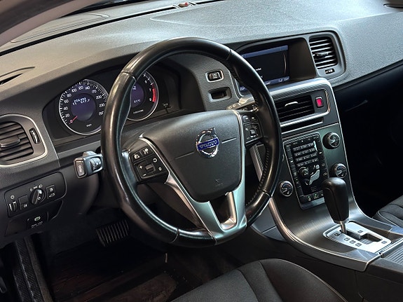 Volvo V60 5 of 5