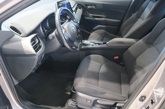 Toyota C-HR 5 of 5