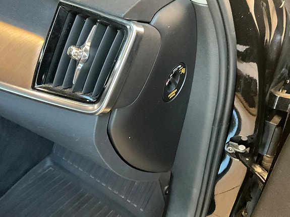 Volvo V90 23 of 24