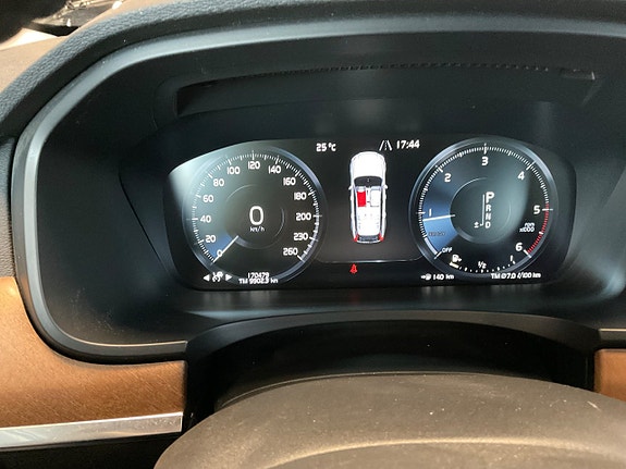Volvo V90 18 of 24