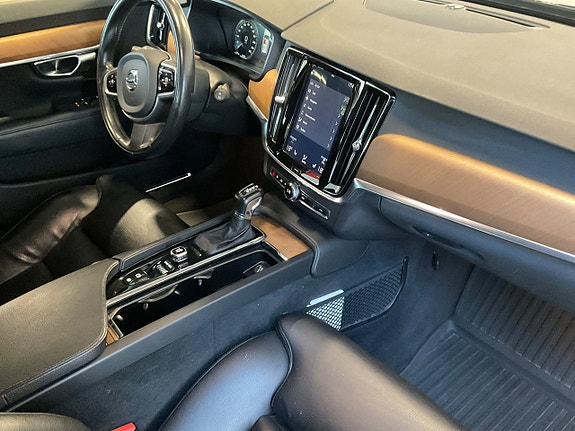 Volvo V90 22 of 24