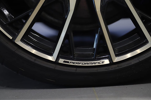 BMW i4 6 of 12