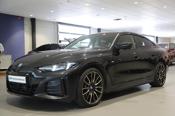 BMW i4 9 of 12