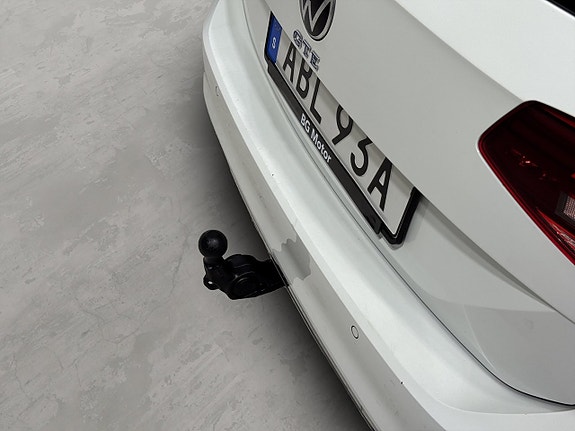 Volkswagen Passat 23 of 24