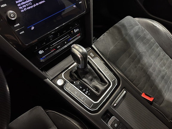 Volkswagen Passat 17 of 24