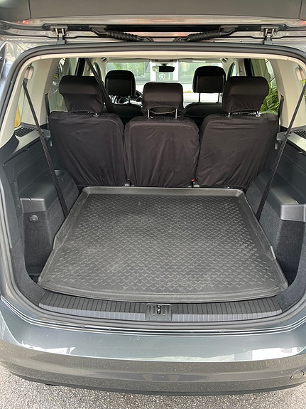 Volkswagen Touran 5 of 5