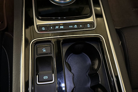 Jaguar XF 20 of 26