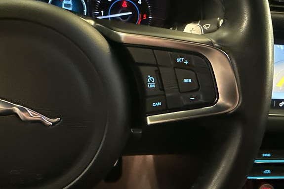 Jaguar XF 26 of 26