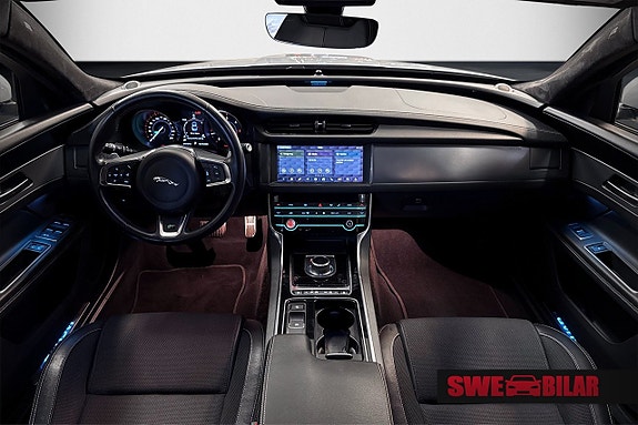 Jaguar XF 11 of 26
